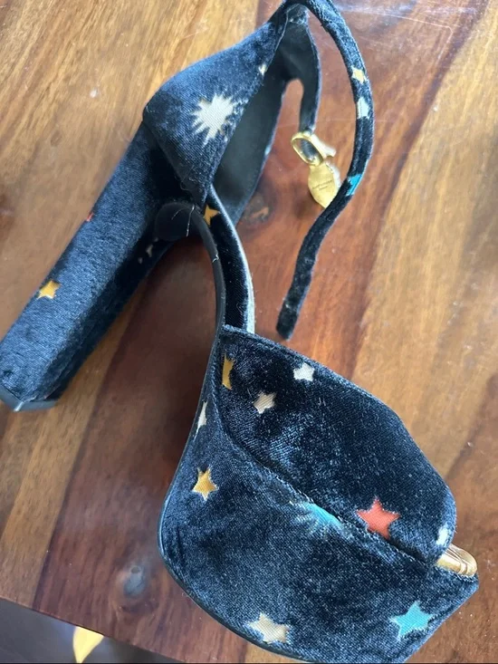 Kurt Geiger Black Velvet Star-Print Platform Heels - Picture 7 of 8